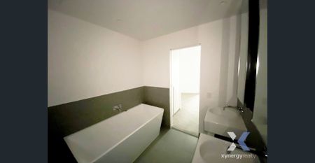 WEST SIDE PLACE Stunning 2-Bedroom 2-Bathroom - Photo 5