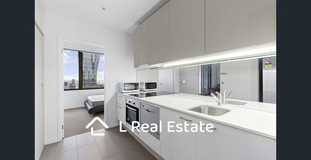 Fully Furnished - 2B2B1Carpark Sky-High Sophistication with Panoramic City & Bay Views - Two balconies - Photo 1