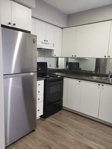 For Lease - 4975 Southhampton Drive Unit# 150, Mississauga, Ontario - Photo 3