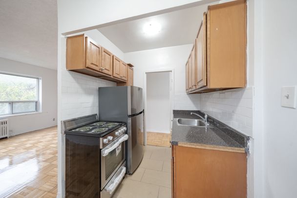 For Lease - 156 Kingston Road Unit# 8, Toronto, Ontario - Photo 1
