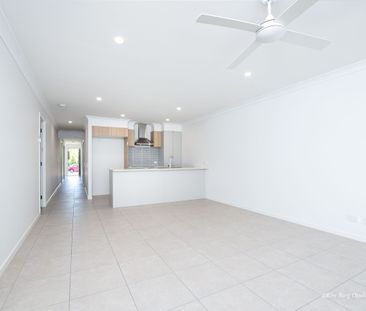 Family-Friendly Living in a Quiet Hillcrest Street - Photo 2