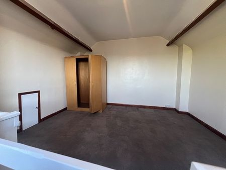 Bellhouse Road, Sheffield, South Yorkshire, S5 6HP - Photo 4