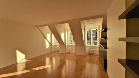 location Appartement T4 DE 121.8m² À PARIS - Photo 2