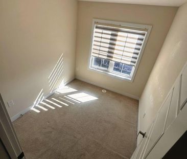 For Lease - 21 Melody Lane, Thorold, Ontario - Photo 2