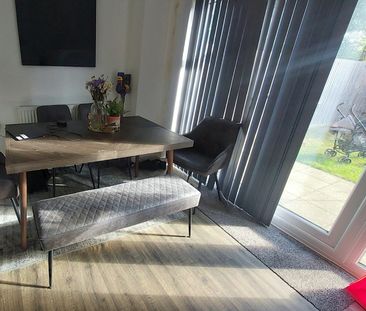 Semi-detached house to rent on - Photo 3