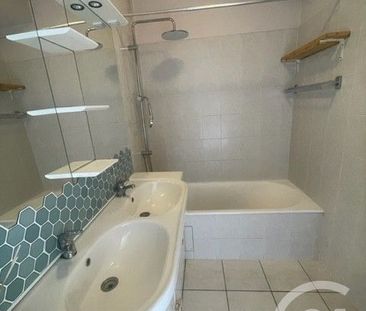 Location Appartement 3 pièces 67m² MONTAUBAN 82000 - Photo 3