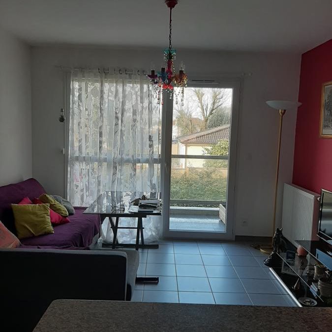 Location Appartement 2 pièces 42m² ST MEDARD EN JALLES 33160 - Photo 2