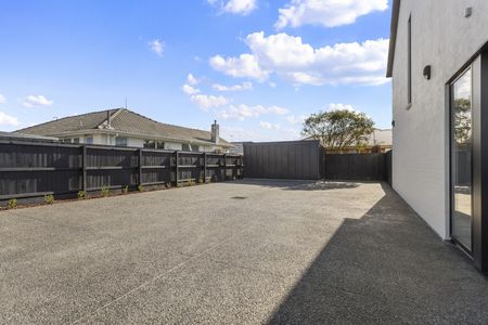 Stunning near new two bedroom townhouse - Spreydon - Photo 2