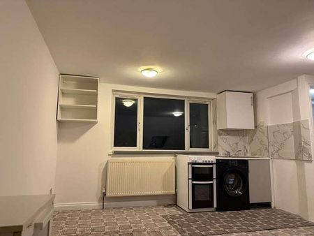 Priory Gardens, London, W5 - Photo 5