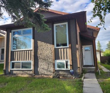 3-BEDROOM MAIN FLOOR | PRIME SHAWNESSY LOCATION | GARAGE PARKING — 3 Bedrooms Main Floor - Photo 1