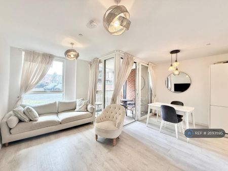 1 bedroom flat to rent - Photo 2