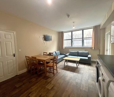 5 bedroom flat to rent - Photo 1
