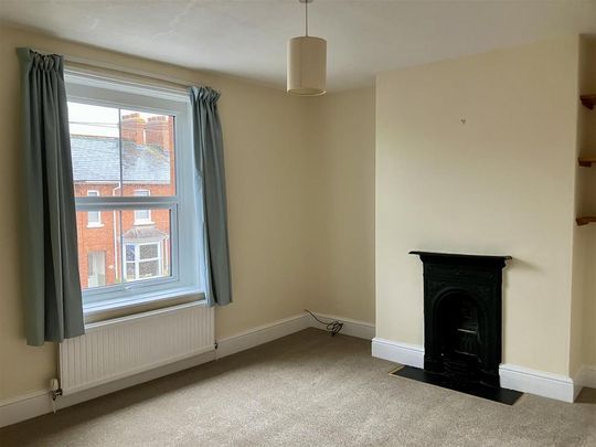 3 bedroom terraced house to rent - Photo 1