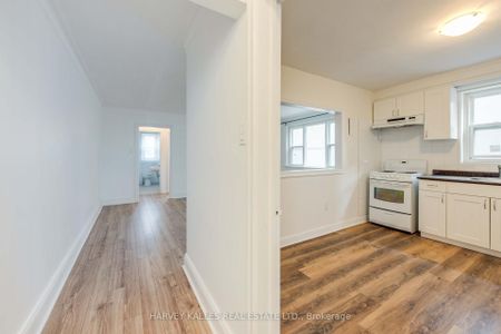 For Lease - 2905 St Clair Avenue Unit# 11, Toronto, Ontario - Photo 5