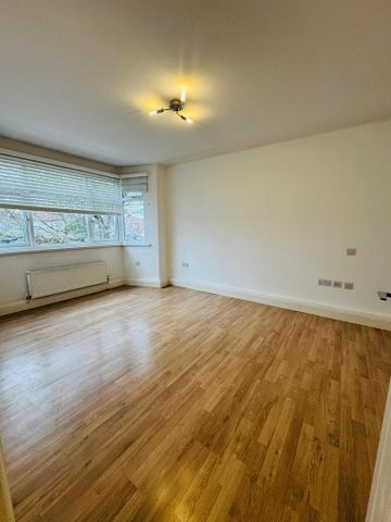3 bedroom flat to rent - Photo 5