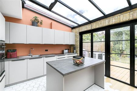 5 bedroom terraced house to rent - Photo 5