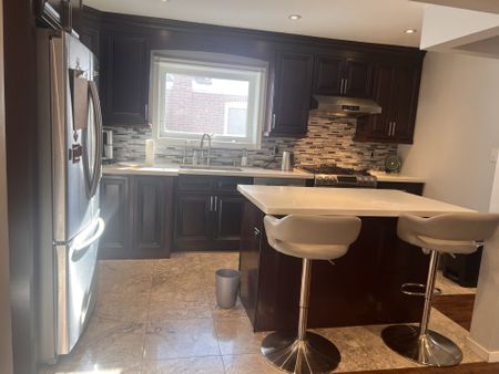 For Lease - 58 ELLENDALE Drive, Toronto, Ontario - Photo 5