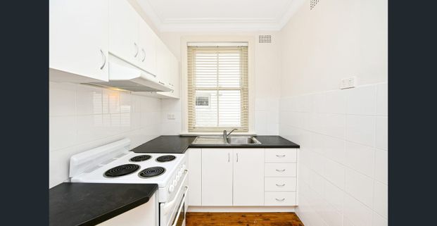 Contemporary Inner West Living with Timeless Appeal - Photo 1