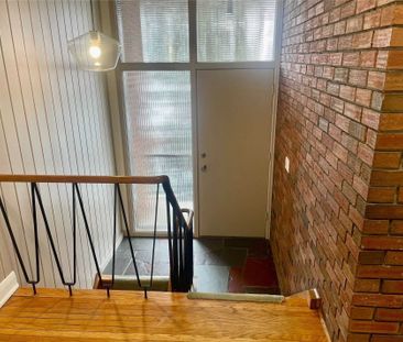 For Lease - 15 Willard Gardens, Toronto, Ontario - Photo 5
