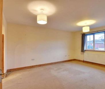 Main Street, Peasmarsh, Rye, TN31 - Photo 2