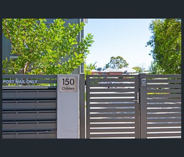 Modern unit in Sought After Location - Photo 6