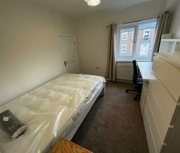 2 bedroom private hall to rent - Photo 1