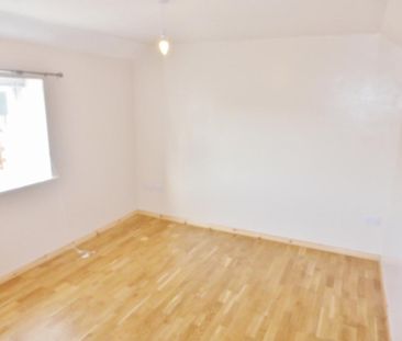 2 bedroom bungalow to rent - Photo 2