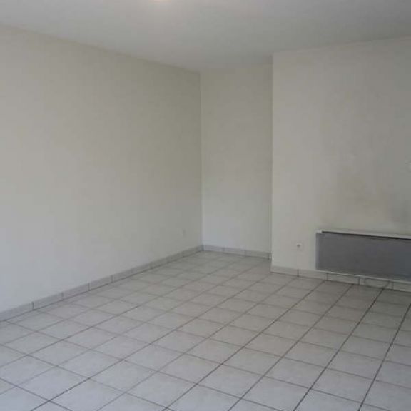 Location Appartement 2 pièces 50m² BESANCON 25000 - Photo 1