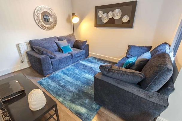 Romer Road, L6 - Photo 1