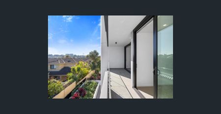 Stunning New Apartment in a Peaceful Bayside Setting - Photo 2