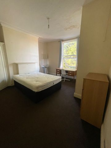 Room in a Shared House, Hyde Park Road, LS6 - Photo 4