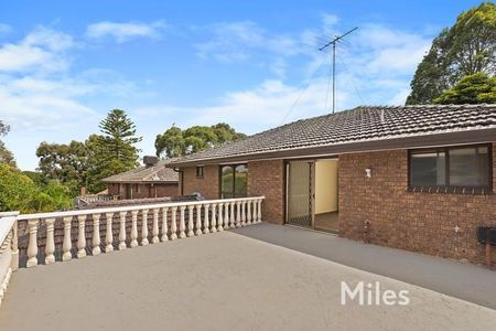 13 Menzie Grove, Eaglemont - Photo 3