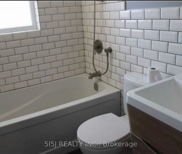 For Lease - 212 Lee Avenue, Whitby, Ontario - Photo 3