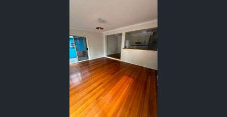 Spacious Family Home in Prime Mount Waverley Location – $690 per week - Photo 2