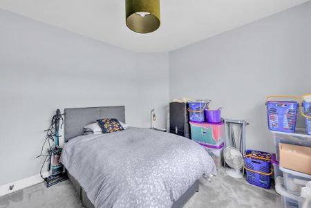 4 bedroom semi-detached bungalow to rent - Photo 3