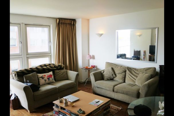 1 Bed Flat, Fairmont Avenue, E14 - Photo 1