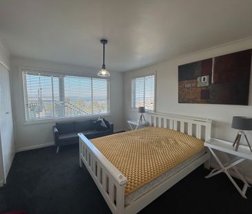 8 Hooper Crescent - Photo 2