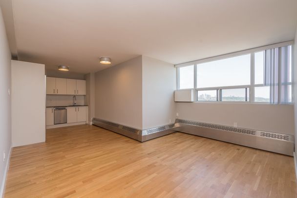 730 St Clarens Avenue - Photo 1