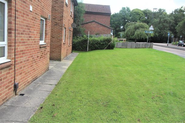 Sark Close, Crawley - Photo 1