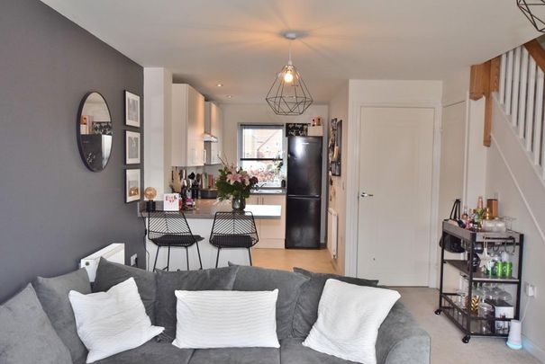 2 bedroom terraced house to rent - Photo 1