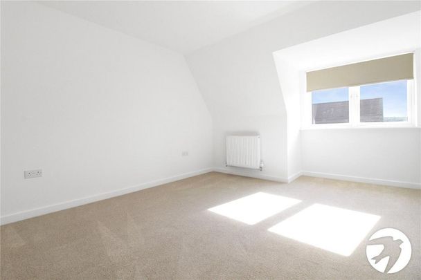 3 bedroom end of terrace house to rent - Photo 1