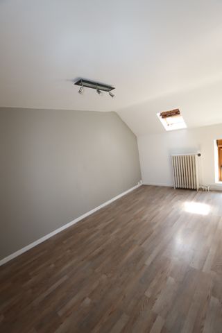 Location Maison 4 pièces 61m² LA CHARITE SUR LOIRE 58400 - Photo 2