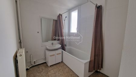 Marignane à louer les Perrussons type 3 avec cave en 4 em étage sans ascenseur, - Photo 3