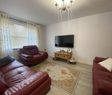 4 Bedroom Detached - Photo 4