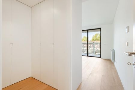 2 Bedroom Apartment, Lisboa - Photo 4