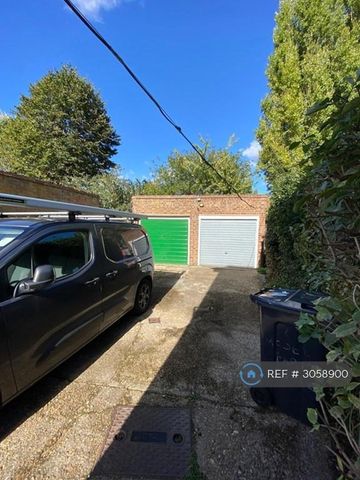 2 bedroom maisonette to rent - Photo 4