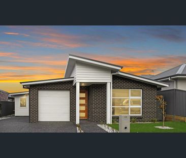 55 Saddleback Cr, Stream Hill, NSW 2526 - Photo 1