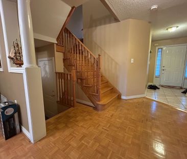 For Lease - 122 Pressed Brick Drive, Brampton, Ontario - Photo 4