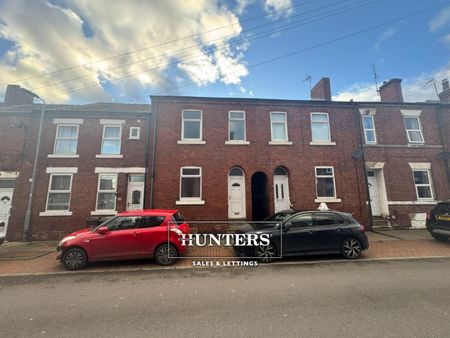 4 bedroom House To Let - Photo 2