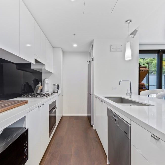 Fully Furnished Apartment in Fairy Hills! - Photo 1